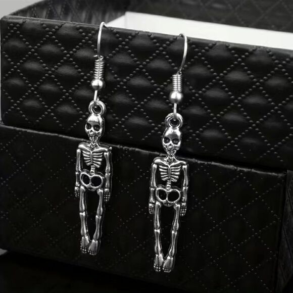 Skeleton dangle earrings in silver. Measurements in pictures. - Picture 4 of 7